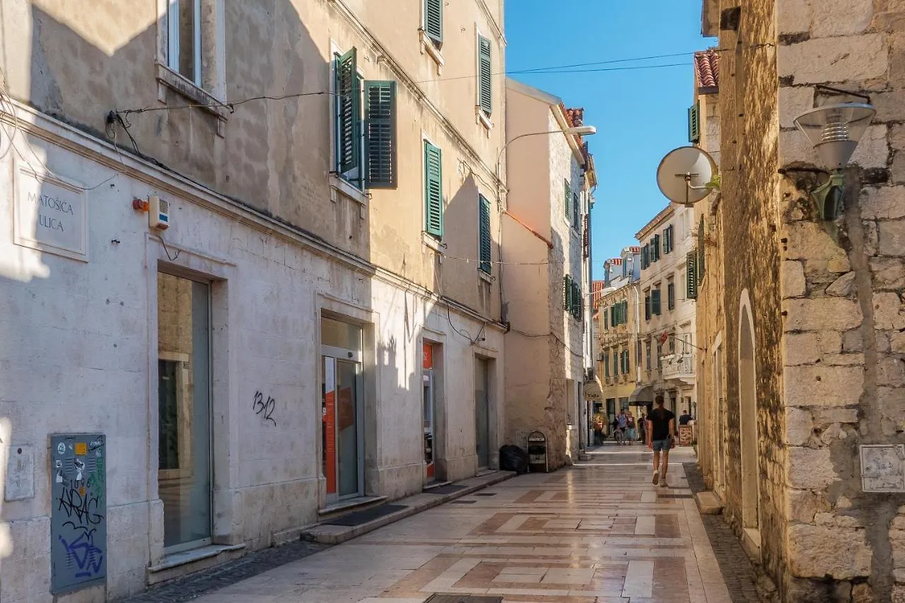 Apartment Queen Teuta In The Heart Of Split Historical Heritage