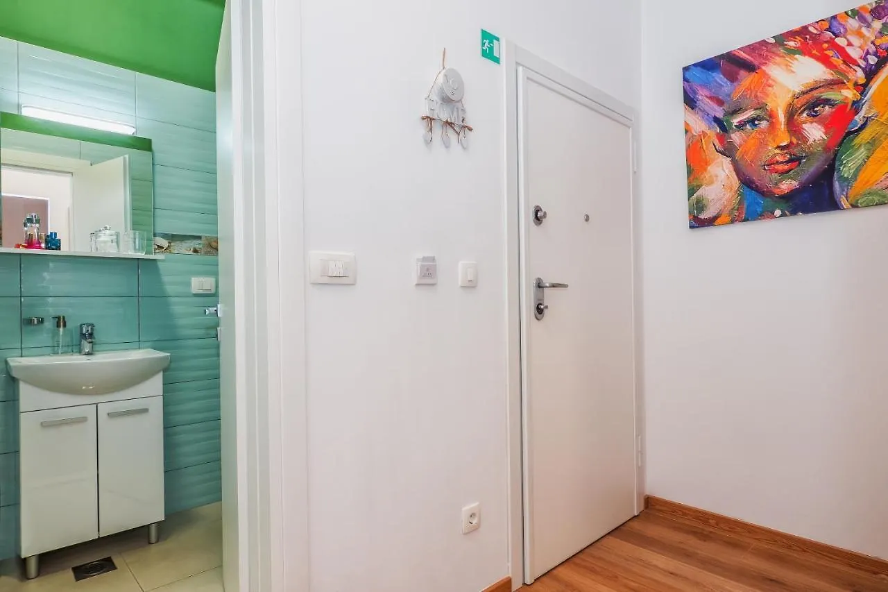 Apartment Queen Teuta In The Heart Of Split Historical Heritage