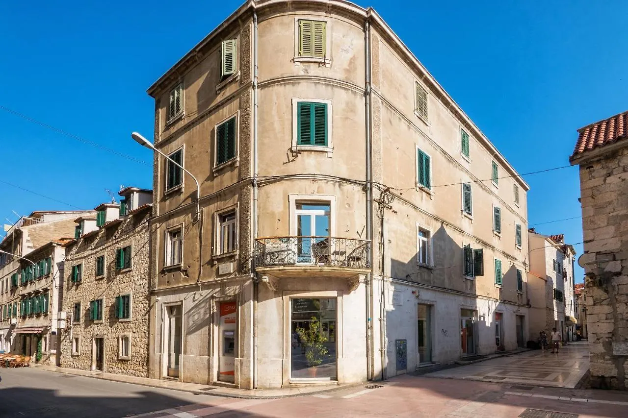 Apartment Queen Teuta In The Heart Of Split Historical Heritage